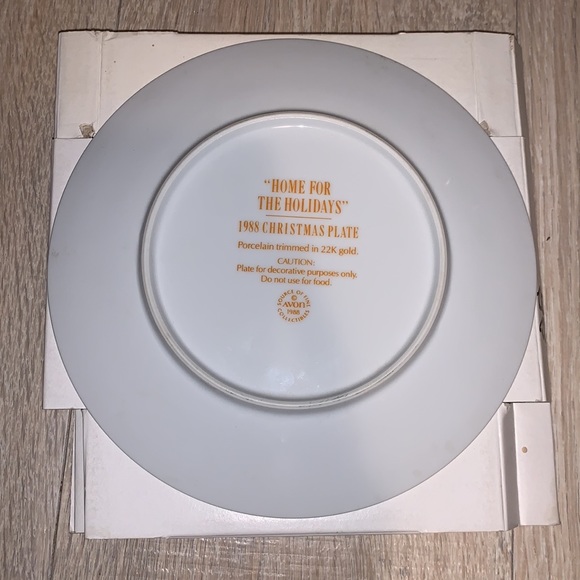Avon fine collectibles Home For The Holidays 1988 Christmas horse carriage plate - Picture 3 of 4